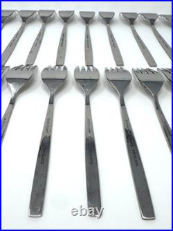 Oneida Oneidacraft LASTING ROSE Stainless Flatware Set 109pc Vintage set