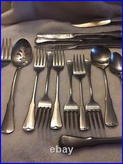 Oneida Patrick Henry Stainless Flatware Set 28 Pieces PreOwned Good