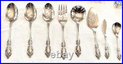 Oneida Raphael Distinction Deluxe 72 Pc Stainless Flatware 8pc Service for 8 Oneida Raphael Distinction Deluxe 72 Pc Stainless Flatware 8pc Service for 8