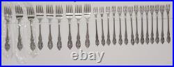 Oneida Raphael Distinction Deluxe HH Stainless Flatware 90 Pc. Set