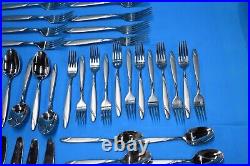 Oneida Risotto 18/10 Stainless Flatware 65 Piece Includes Serving Pieces