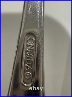 Oneida SATIN GARNET 55 Pieces Flatware Set 18/10 Stainless Steel Nice Condition