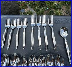 Oneida SHORELINE Stainless Flatware 26 Pcs 4 Place Settings + 6 Never Used