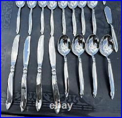 Oneida SHORELINE Stainless Flatware 26 Pcs 4 Place Settings + 6 Never Used