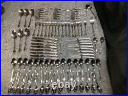 Oneida SSS Flatware 90 PC Set Fork Spoon Dinner Salad Ice Tea Fork