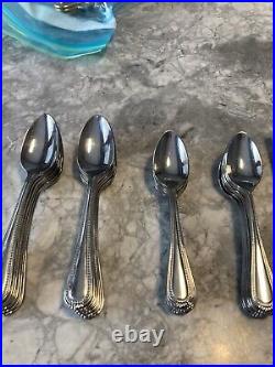 Oneida Satin Princess Stainless Flatware Service For 12, 10 Serving, Total 70