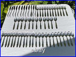 Oneida Sestina Heirloom Stainless 18/10 Flatware Service for Twelve 60 Pieces