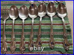 Oneida Silversmiths Michelagelo Pattern, Service For 6 Plus 5 Serving Utensils