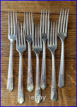 Oneida Simeon L & G H Rogers 53 Ps Stainless Flatware Set Service for 6+ Floral