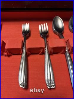 Oneida Simeon L & George H Rogers PARAMOUNT Stainless 88 Pieces Plus Wooden Box
