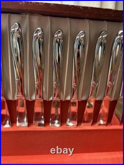 Oneida Simeon L & George H Rogers PARAMOUNT Stainless 88 Pieces Plus Wooden Box