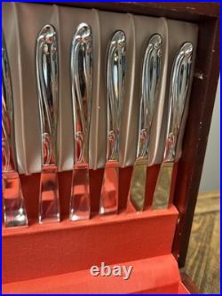 Oneida Simeon L & George H Rogers PARAMOUNT Stainless 88 Pieces Plus Wooden Box