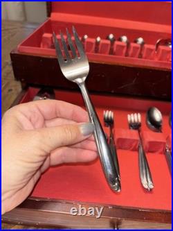 Oneida Simeon L & George H Rogers PARAMOUNT Stainless 88 Pieces Plus Wooden Box