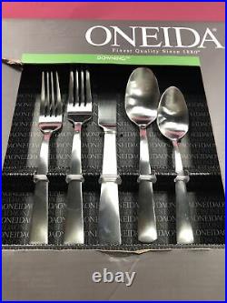 Oneida Soar 65-Piece Stainless Steel Flatware Set Service for 12(2593)