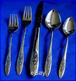 Oneida Spring Valley Mid Century Rose 48 Piece 8 Settings+ Stainless Flatware