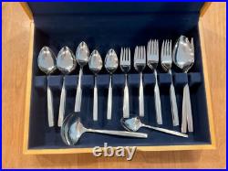 Oneida Stainless 74 Pc Melissa Stainless Steel Flatware 12 Place Settings Serv Oneida Stainless 74 Pc Melissa Stainless Steel Flatware 12 Place Settings Serv