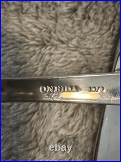 Oneida Stainless Flatware 18/0 Set Of 87 Utensils (Forks, Spoons, Knives)