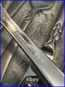 Oneida Stainless Flatware 18/0 Set Of 87 Utensils (Forks, Spoons, Knives)