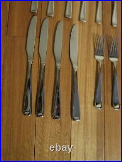 Oneida Stainless Flatware 18/10 MODA GLOSSY 4 PLACE SETTING + 22 PIECES #T20