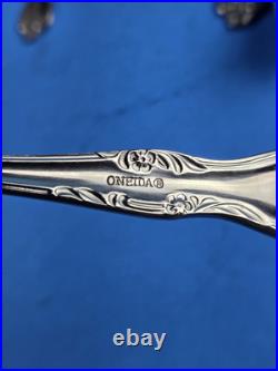 Oneida Stainless Flatware Azalea 80 Piece Set Lot Fork Knife Spoon