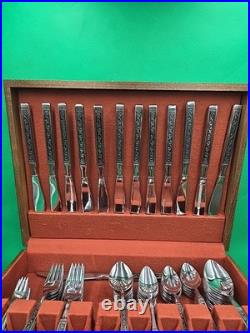 Oneida Stainless Flatware Spanish Court Over 100 Pc Set In Box W Serving Set MCM