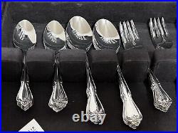 Oneida Stainless Flatware With Box Beautiful Set for 8, 45 Total Pcs