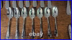 Oneida Stainless Steel 43 Pc Flatware Set Service for Eight Stunning! Crocodial Oneida Stainless Steel 43 Pc Flatware Set Service for Eight Stunning! Crocodial