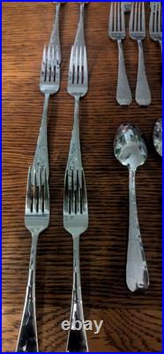 Oneida Stainless Steel 43 Pc Flatware Set Service for Eight Stunning! Crocodial Oneida Stainless Steel 43 Pc Flatware Set Service for Eight Stunning! Crocodial