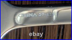 Oneida Stainless Steel 43 Pc Flatware Set Service for Eight Stunning! Crocodial