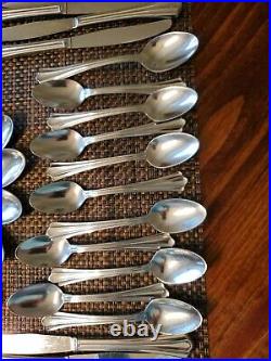 Oneida Stainless USA Kimbra set of 69 stainless silverware light weight