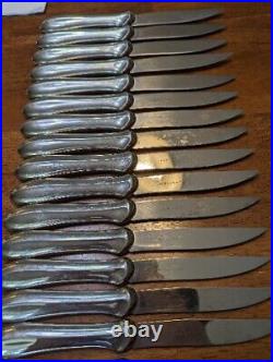 Oneida Steak Knifes Set of 16