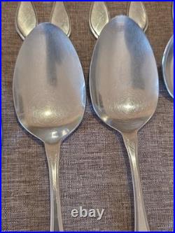 Oneida TWILIGHT Stainless Flatware Mixed 64 Piece Set 1881 Rogers Knives WEDDING