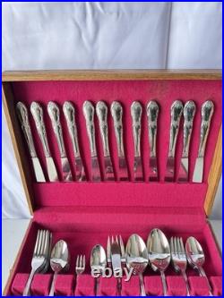 Oneida Thor Custom 105pc Floral Stainless Steel Flatware Set with Wood Case