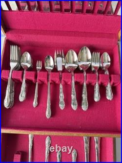 Oneida Thor Custom 105pc Floral Stainless Steel Flatware Set with Wood Case