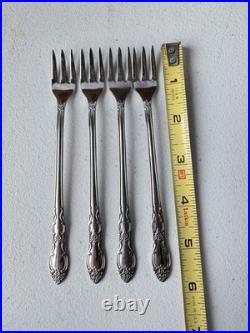 Oneida Thor Custom 105pc Floral Stainless Steel Flatware Set with Wood Case