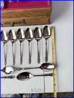 Oneida Thor Custom 105pc Floral Stainless Steel Flatware Set with Wood Case