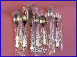 Oneida VALERIE Stainless Distinction Deluxe Set of 35 pieces
