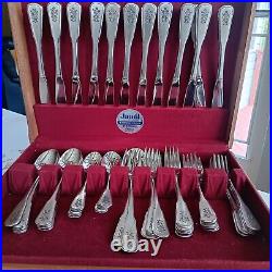 Oneida VILLAGE Deluxe Stainless Pfaltzgraff 62 Piece Flatware With Serving Pcs Vtg