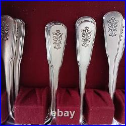 Oneida VILLAGE Deluxe Stainless Pfaltzgraff 62 Piece Flatware With Serving Pcs Vtg