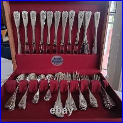 Oneida VILLAGE Deluxe Stainless Pfaltzgraff 62 Piece Flatware With Serving Pcs Vtg