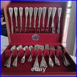 Oneida VILLAGE Deluxe Stainless Pfaltzgraff 62 Piece Flatware With Serving Pcs Vtg