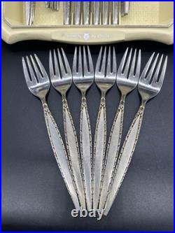 Oneida Venetia Community Stainless Flatware Set 30 piece withtray SEE DETAILS