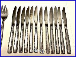Oneida Via Roma Stainless Flatware 74 Pieces And Serving Utensils