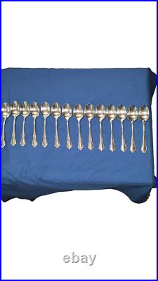 Oneida Vintage Craft Deluxe Stainless Chateau Flatware Lot Of 103 Pieces WithTray