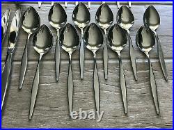 Oneida WINDRIFT Stainless Flatware Set 37 Pieces Excellent Condition Hostess Set