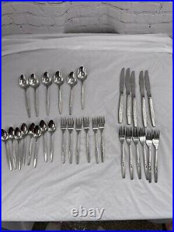 Oneida Will O Wisp Stainless Cube Flatware 31 Pieces Serrated Knives Forks spoon
