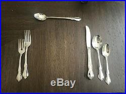 Oneida chateau stainless flatware set of 54 pieces