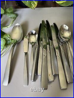 Oneida flatware Stainless set 50 pcs