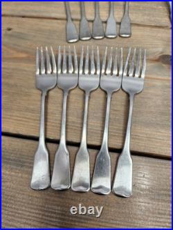 Oneida stainless Steel Heirloom American Colonial five place settings 30 Pieces