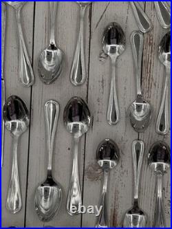 Oneida stainless flatware 8 Place settings 49 Pcs Nice Weight 18/10 set